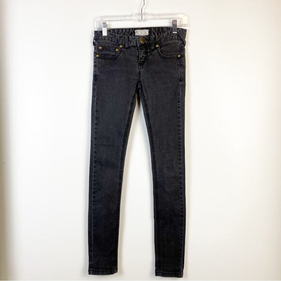 Free People Charcoal Skinny Mid Rise Jeans Size 26 - Picture 2 of 9